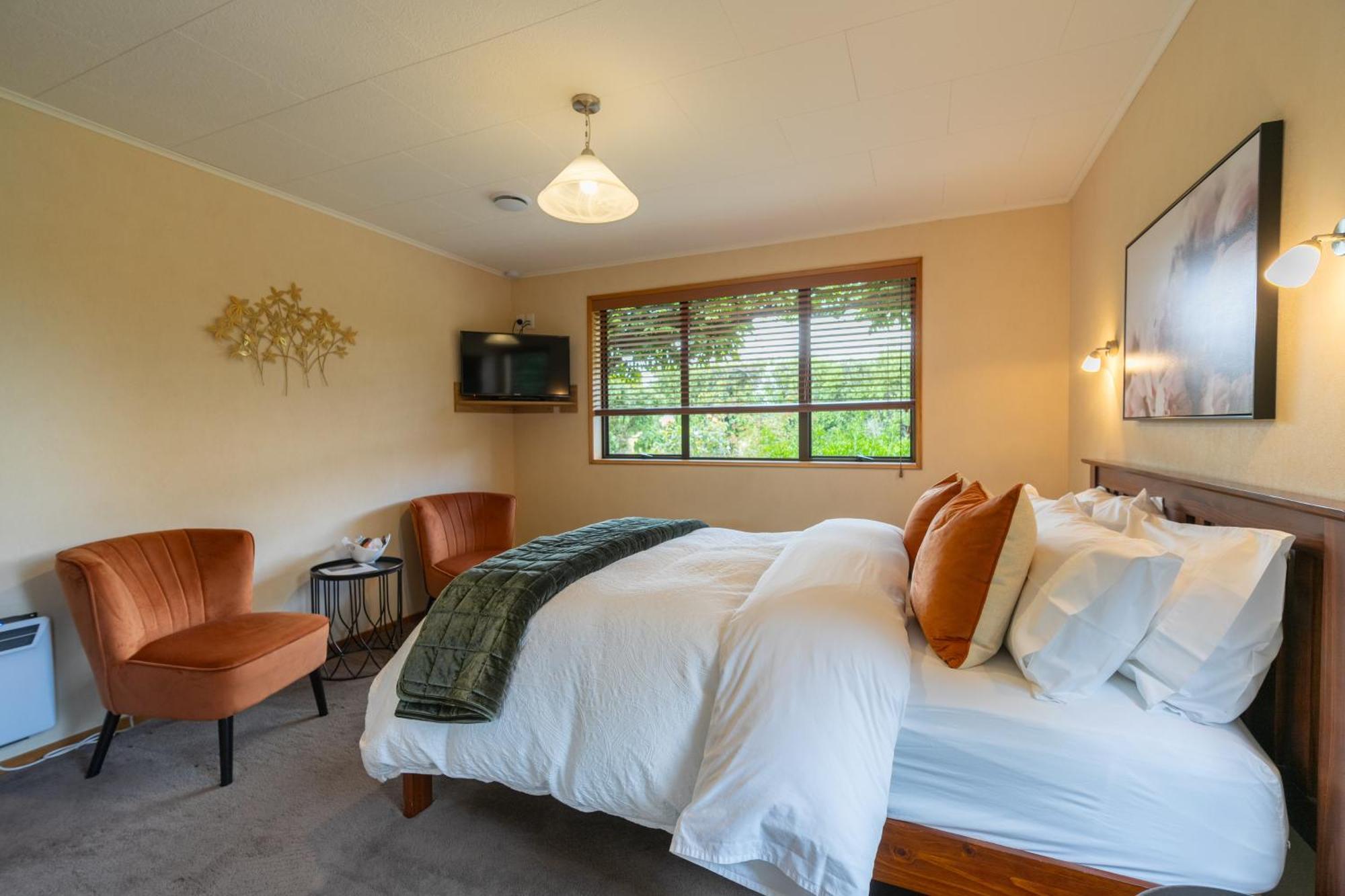 Alpine Rock B&B テアナウ エクステリア 写真